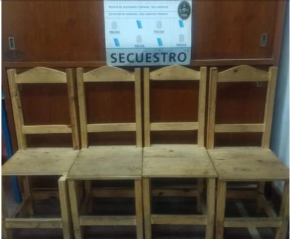 en tres allanamientos secuestran sillas y sillones  en el marco de una investigación