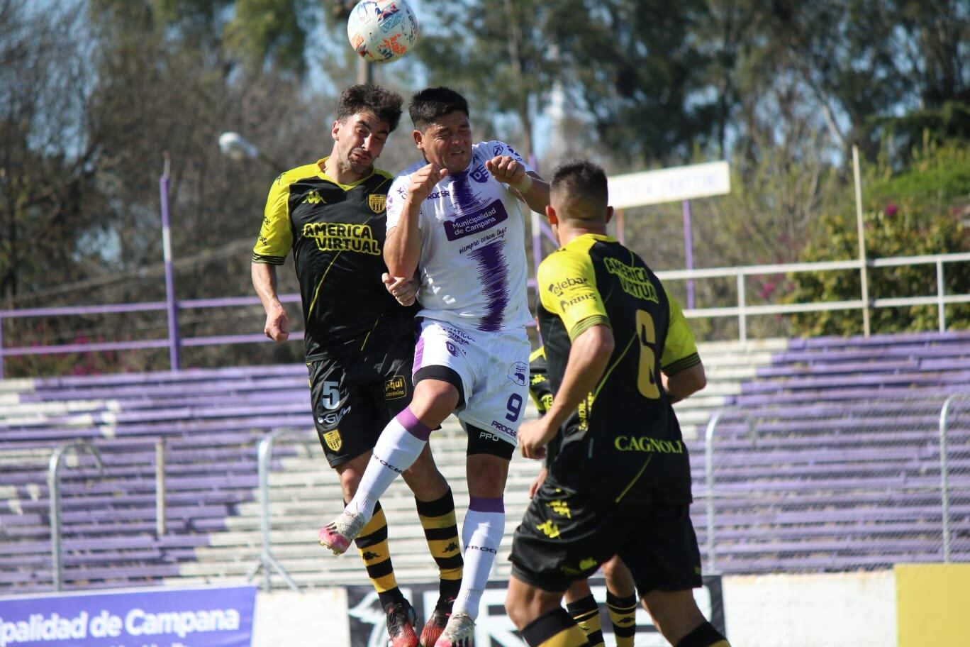 Santamarina de Tandil perdió contra Villa Dálmine y quedó a un punto de la tabla.