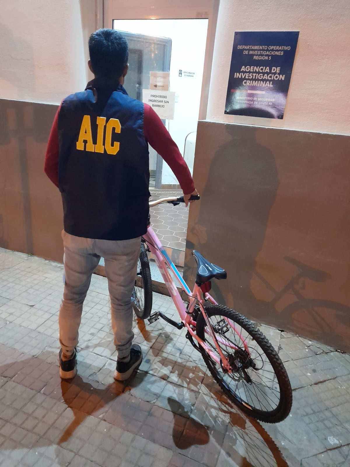 La bicicleta recuperada por la AIC en el barrio Güemes