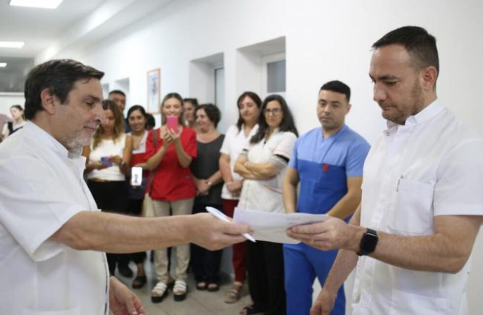Iván Mariani juró como director del hospital Obarrio