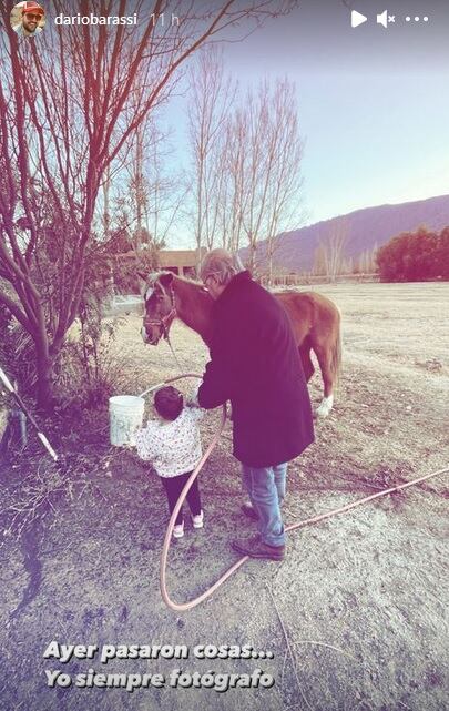 El actor y conductor publicó imágenes de su pequeña hija con su abuelo.