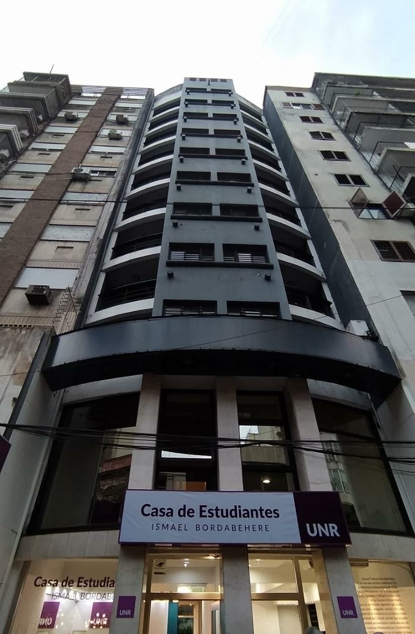 La Casa de Estudiantes Ismael Bordabehere tiene 36 habitaciones para cuatro personas cada una.