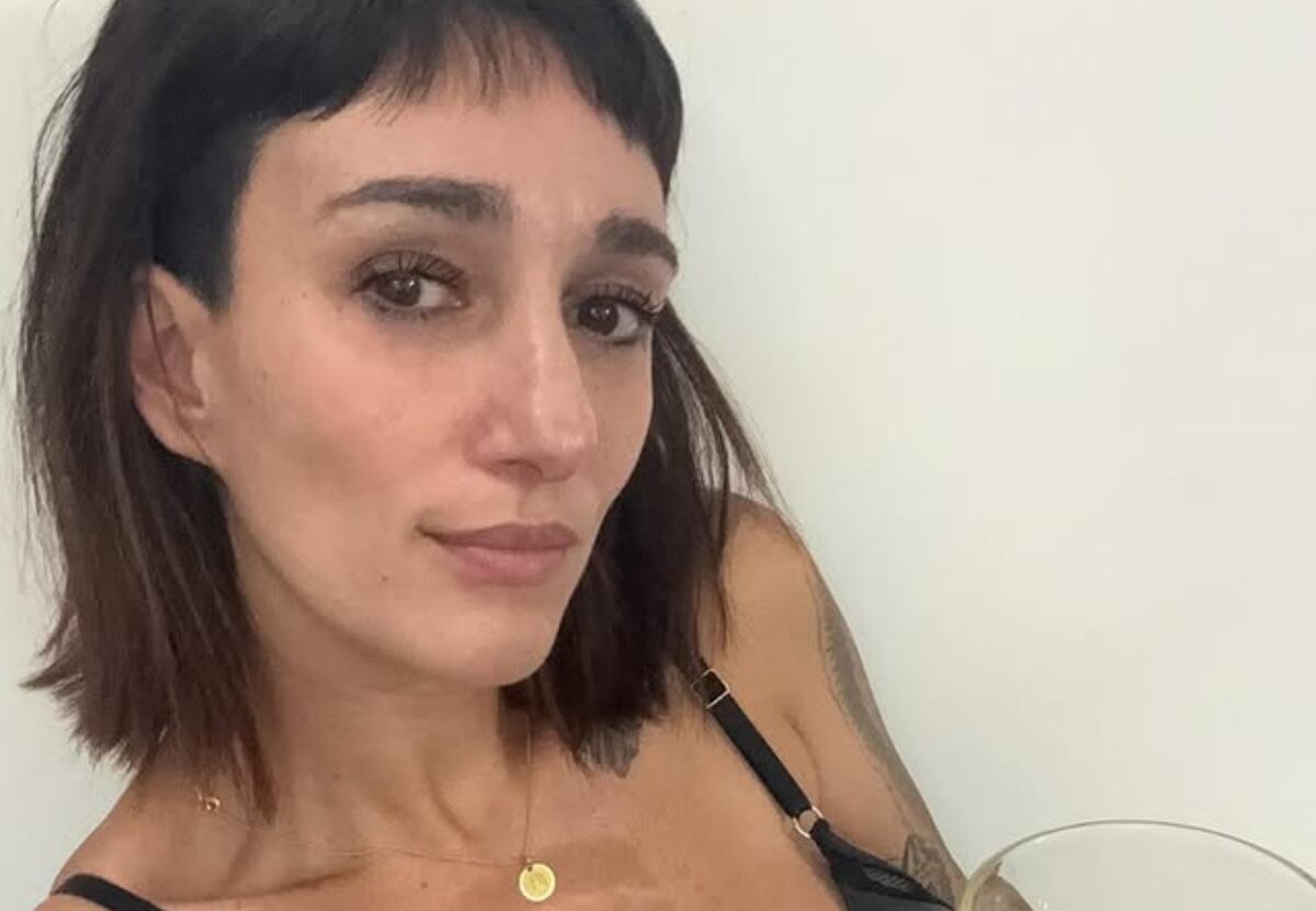 Quién es Leila Gianni: la militante K que trabaja en el gobierno de Milei y celebró el fin del cepo al dólar con una polémica foto