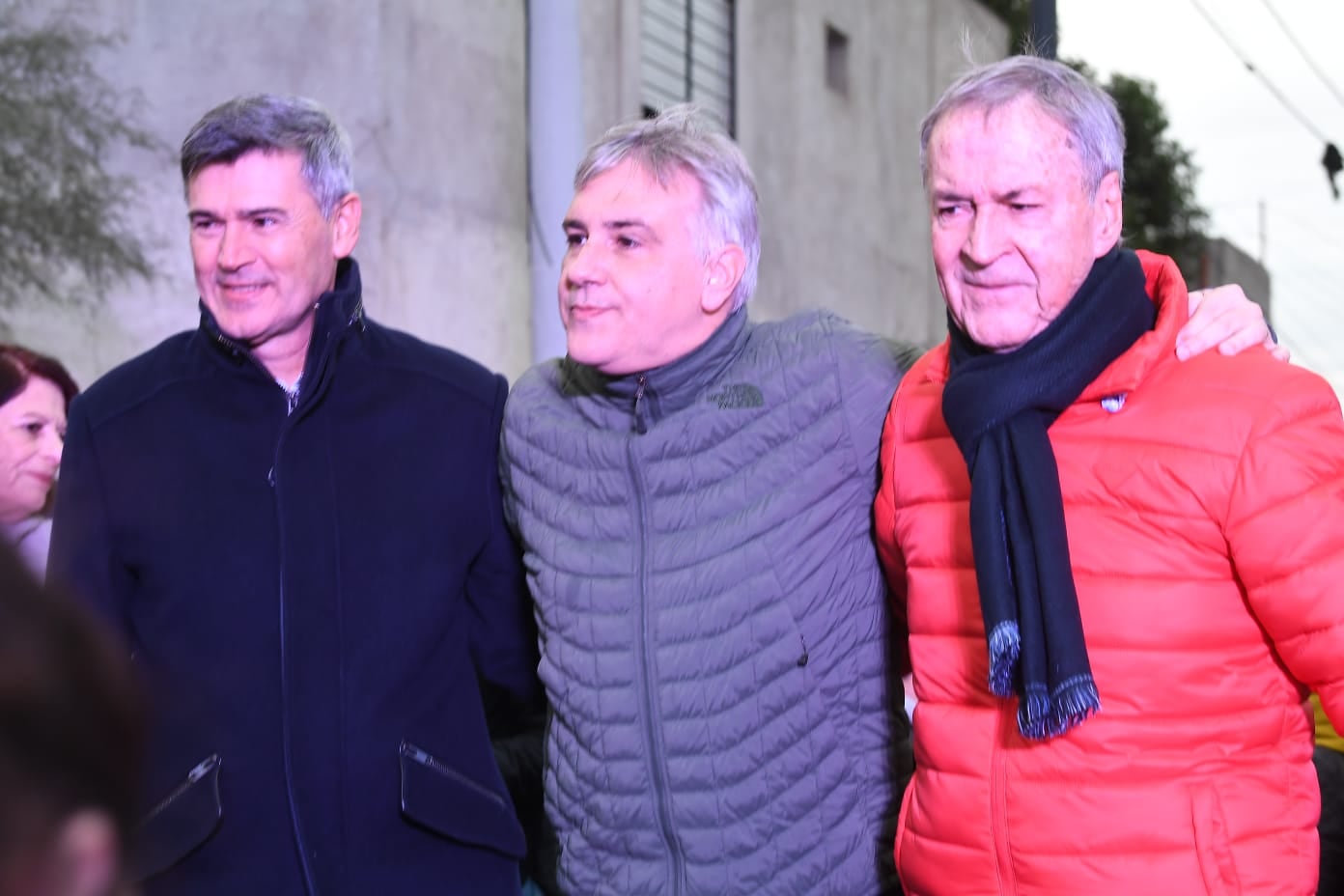 Inauguración. El intendente Martín Llaryora, junto al gobernador Juan Schiaretti, y el viceintendente Daniel Passerini, en la habilitación de la urbanización de Villa Ávalos.