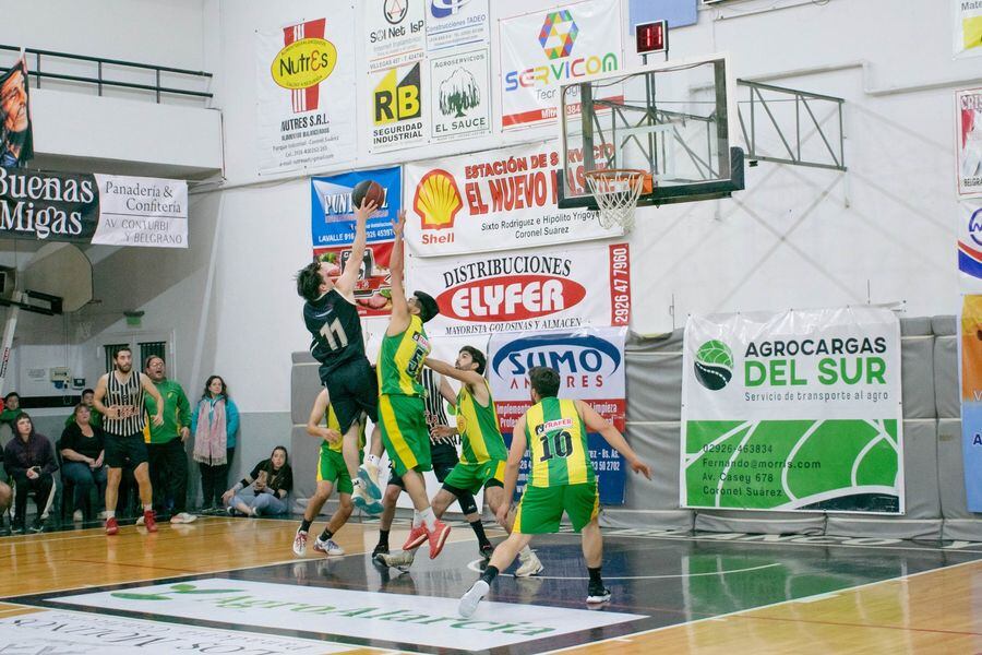 Oficial de Básquet de Tres Arroyos: Huracán y Blanco y Negro semifinalistas