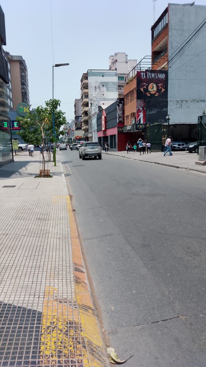 El centro tucumano a la siesta