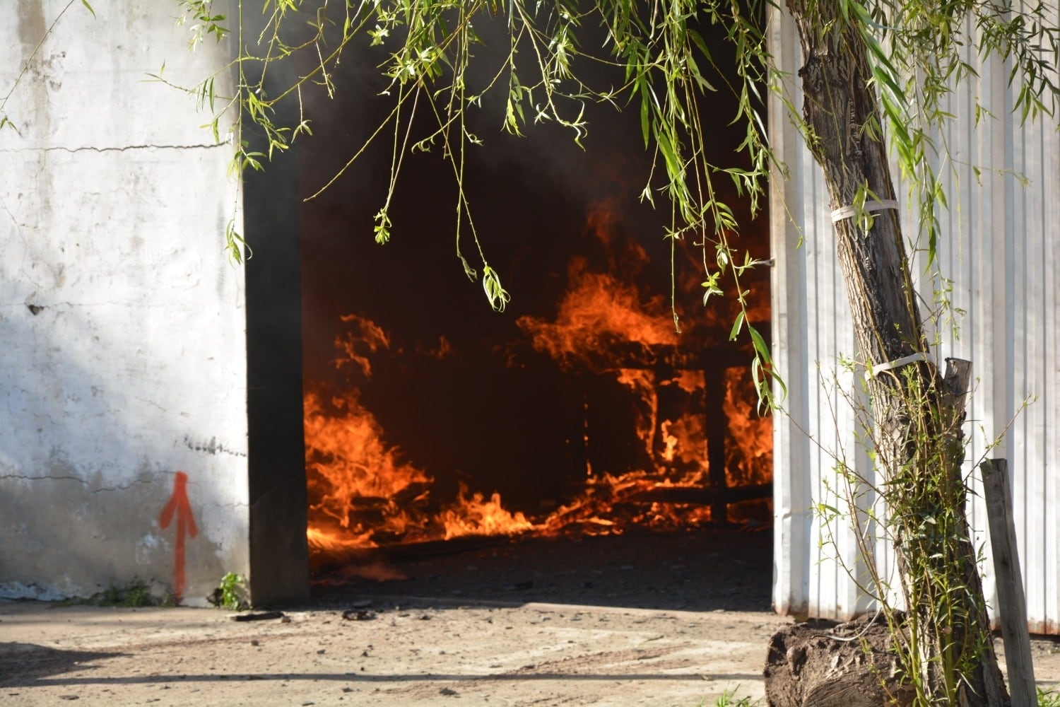 Incendio en una carpintería