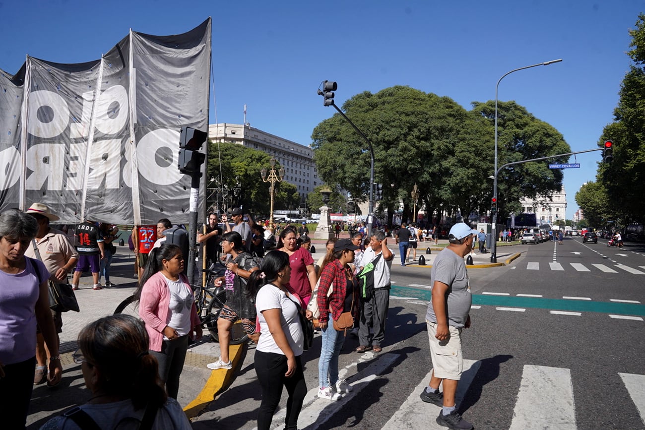 Paro Nacional de la CGT. Marcelo Belliboni en Plaza de Mayo. (Clarín)