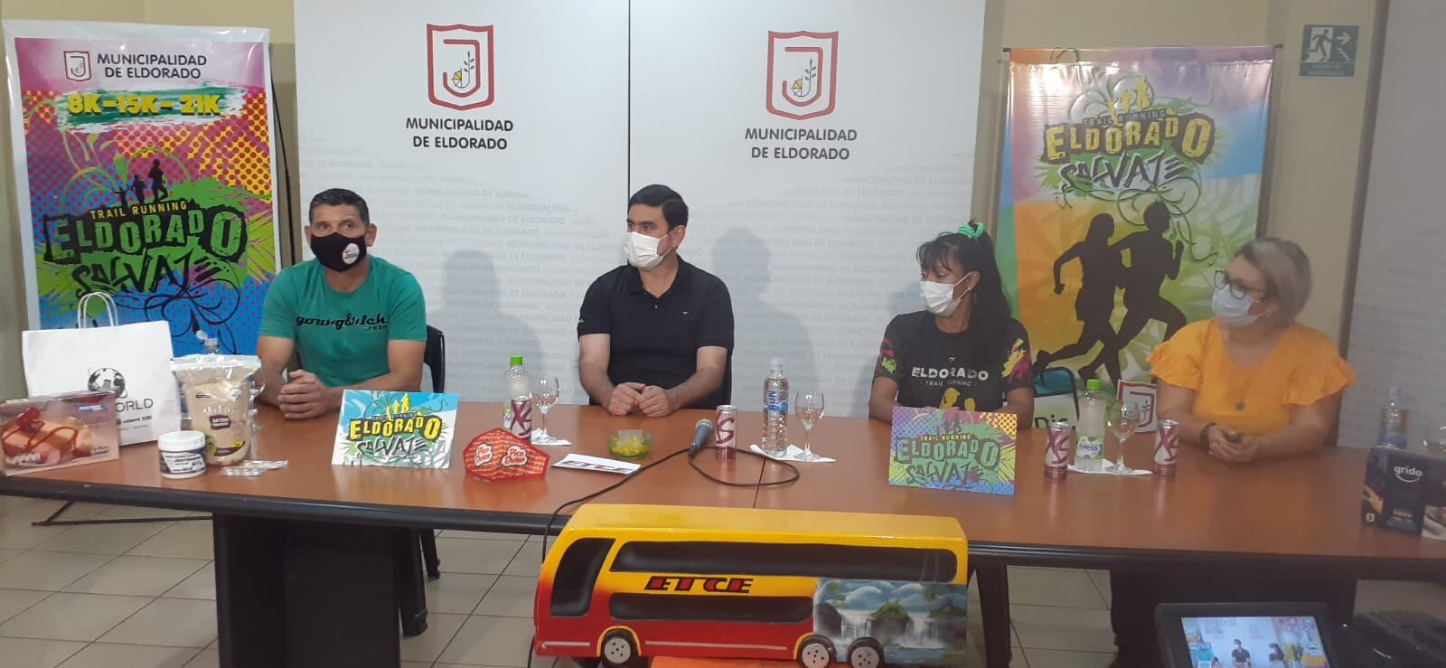 Presentación de la carrera "Eldorado Salvaje".