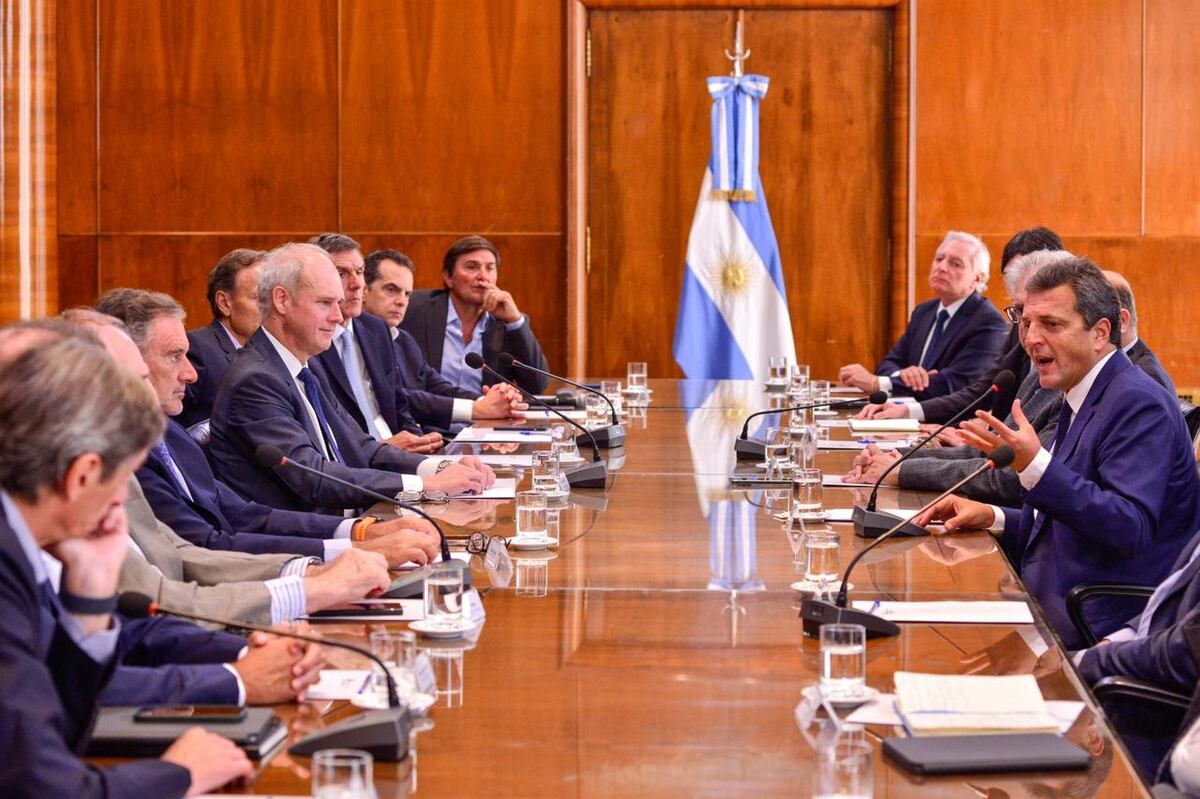 Massa definió el próximo canje de bonos: “A la inflación se la combate con orden fiscal”
