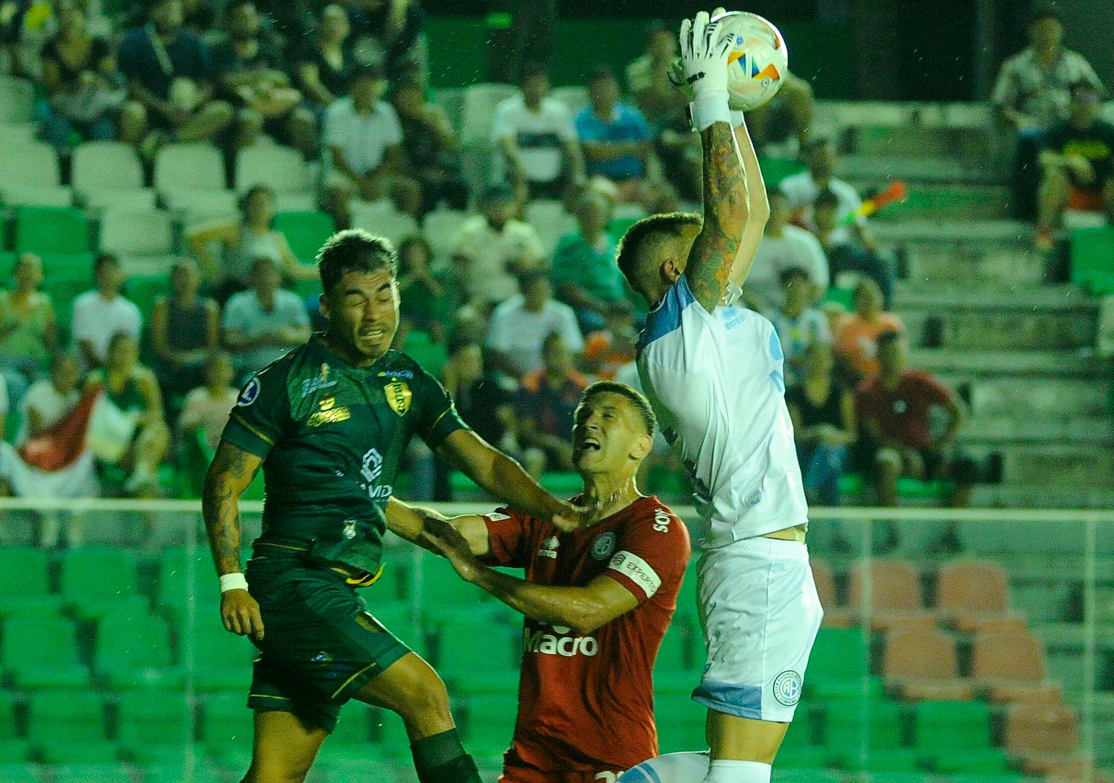 Nahuel Losada, arquero de Belgrano, que venció a Real Tomayapo de Bolivia por la Copa Sudamericana. (Fotobaires)