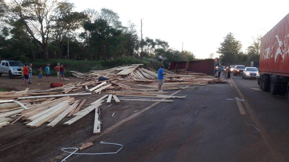 Accidente vial en Campo Viera dejó un herido leve.