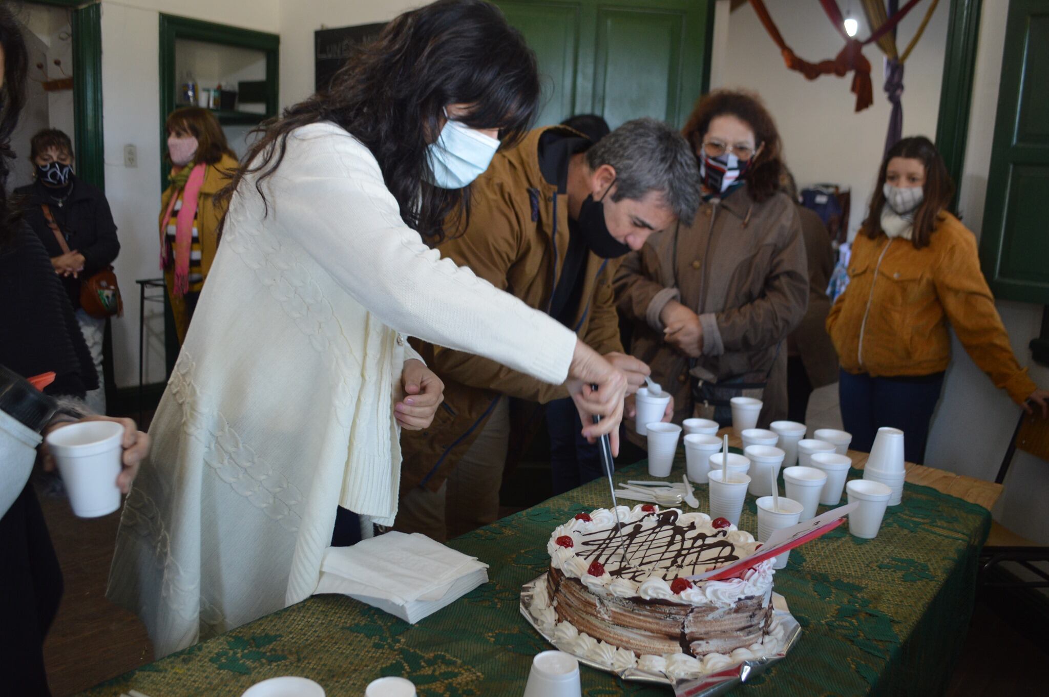 Exposición final del programa "La Experiencia Cuenta" en Huerta Grande.