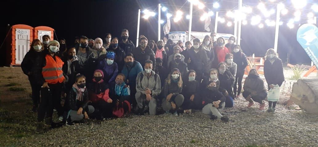 Comenzó un nuevo ciclo de trekking nocturno bajo la luna llena.