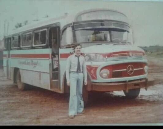 Chofer de colectivo se jubiló después de casi 50 años al volante en Posadas.