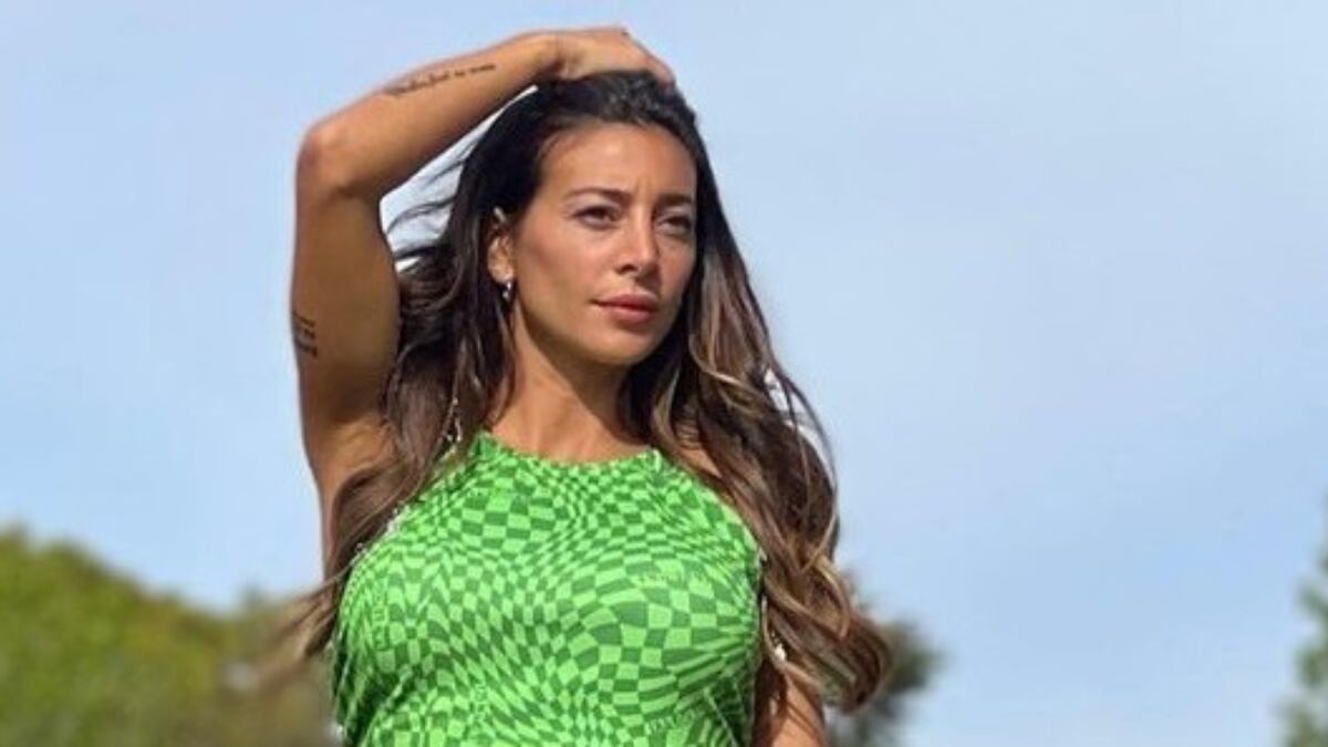 La vez que Sol Pérez encendió las redes al posar con una microbikini roja y desafió la censura