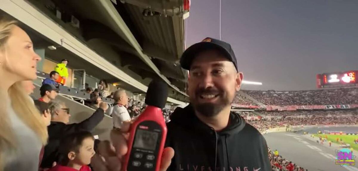 ¿El Monumental o La Bombonera? Dos youtubers españoles se animaron al desafío de comparar ambas canchas