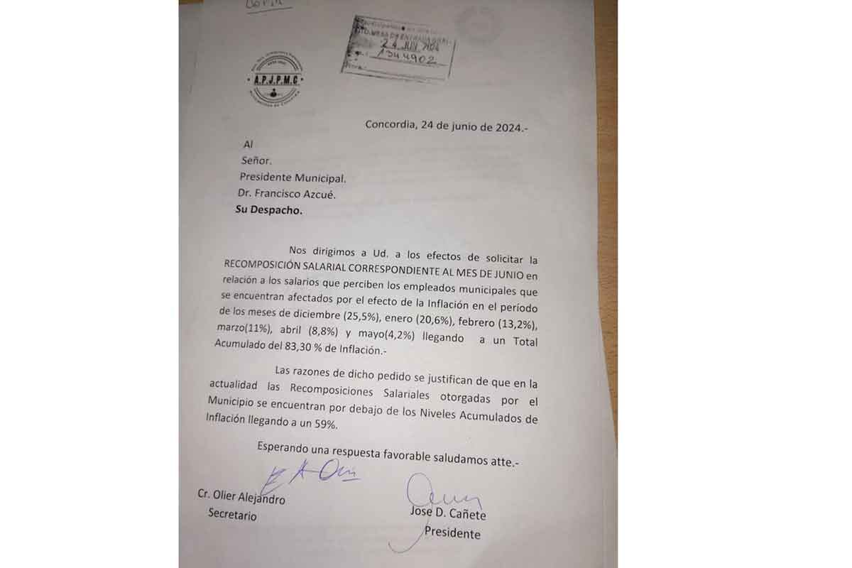 Nota de Jerarquizados presentada al intendente Azcué.