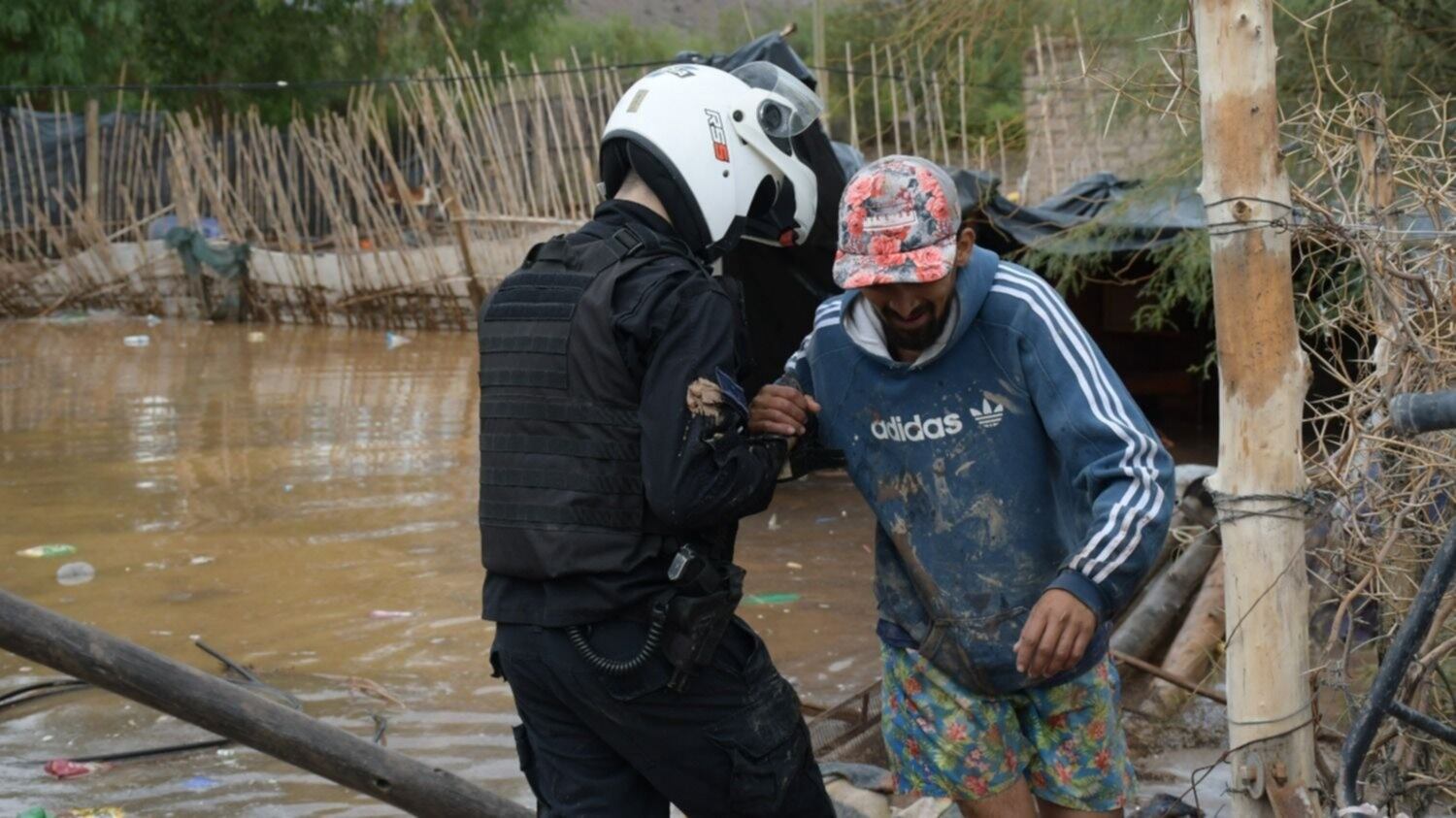 Los vecinos aplaudieron y agradecieron a más no poder el accionar del Policía