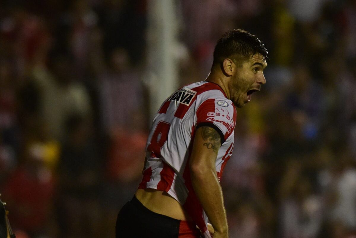 Video: doblete de Gabriel Graciani para el triunfo de Instituto; el segundo un golazo