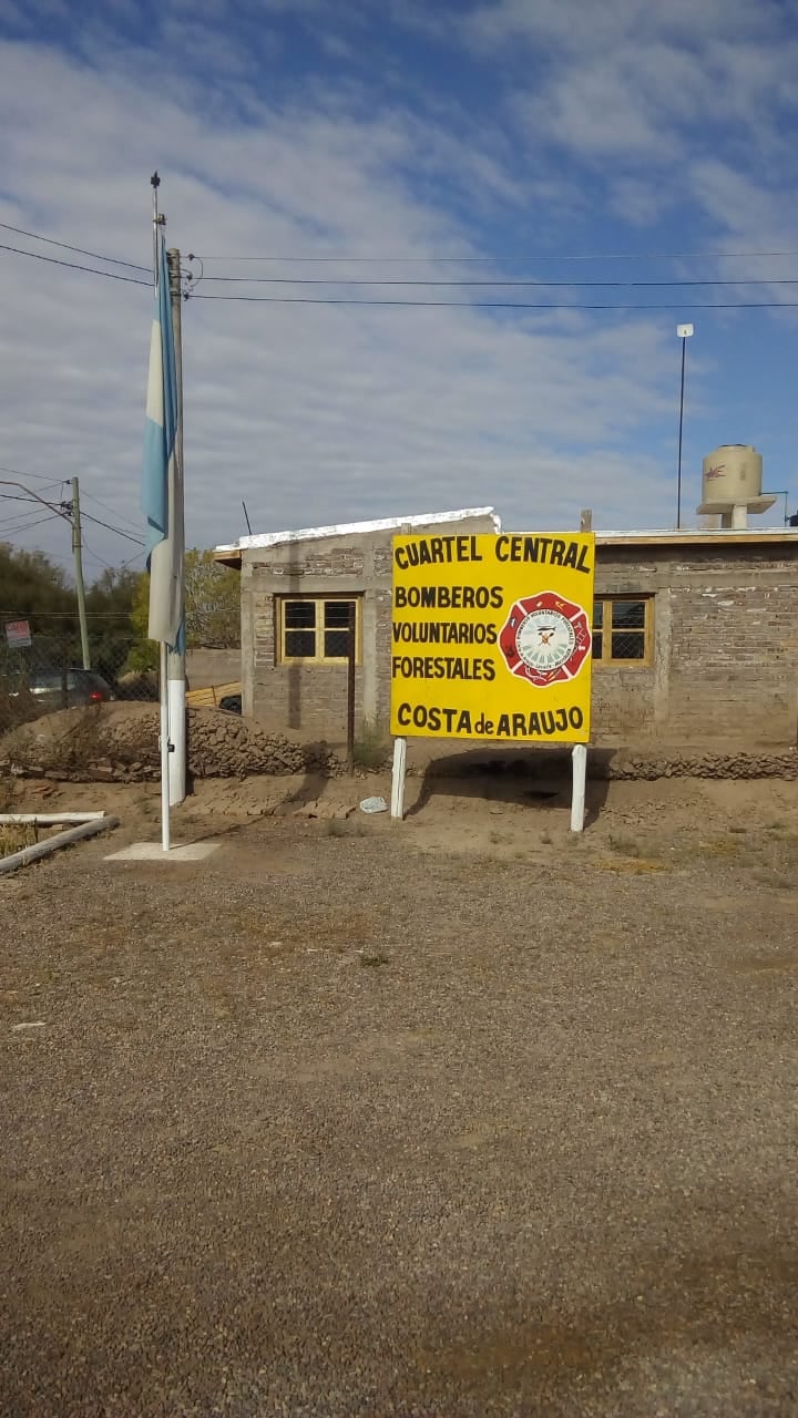 La Comisión de Bomberos Voluntarios Forestales de Costa de Araujo niega irregularidades.