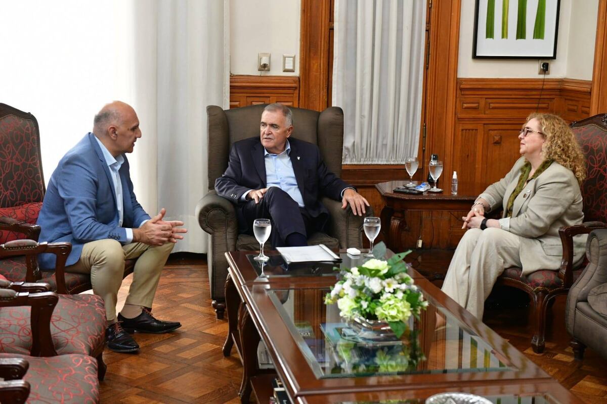 Jaldo: "Garantizar una atención médica de calidad para todas y todos los tucumanos"