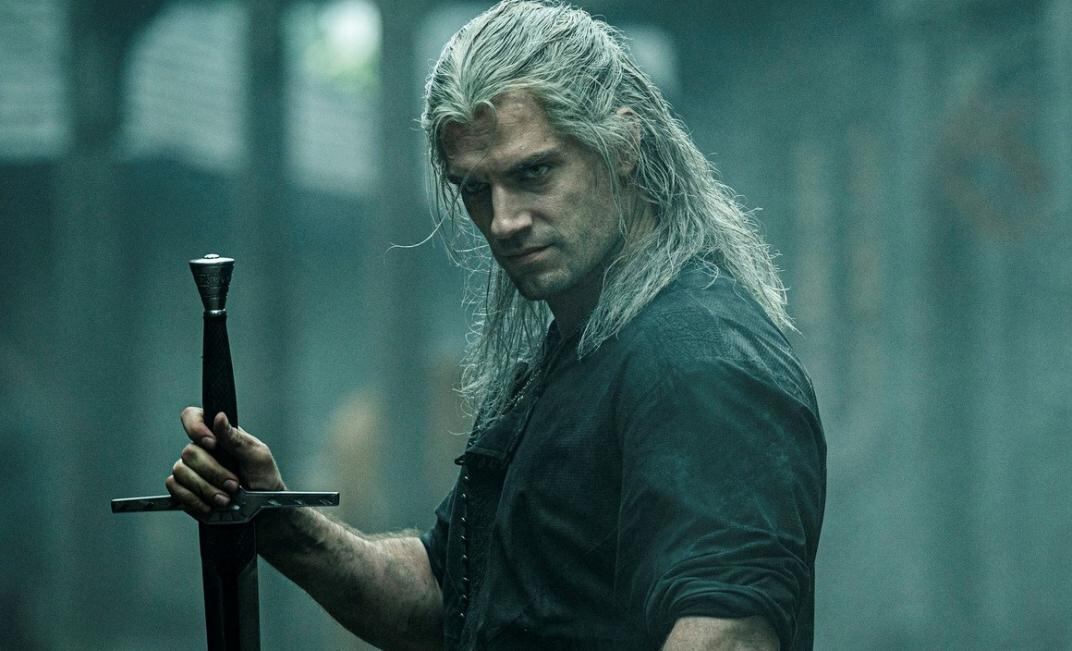 Henry Cavill como Geralt de Rivia.