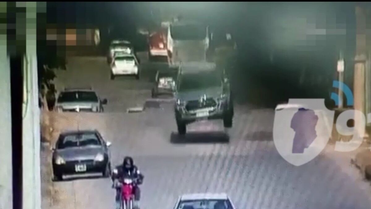 ¡Cómo en el cine!: robó una camioneta y escapó a toda velocidad en Córdoba