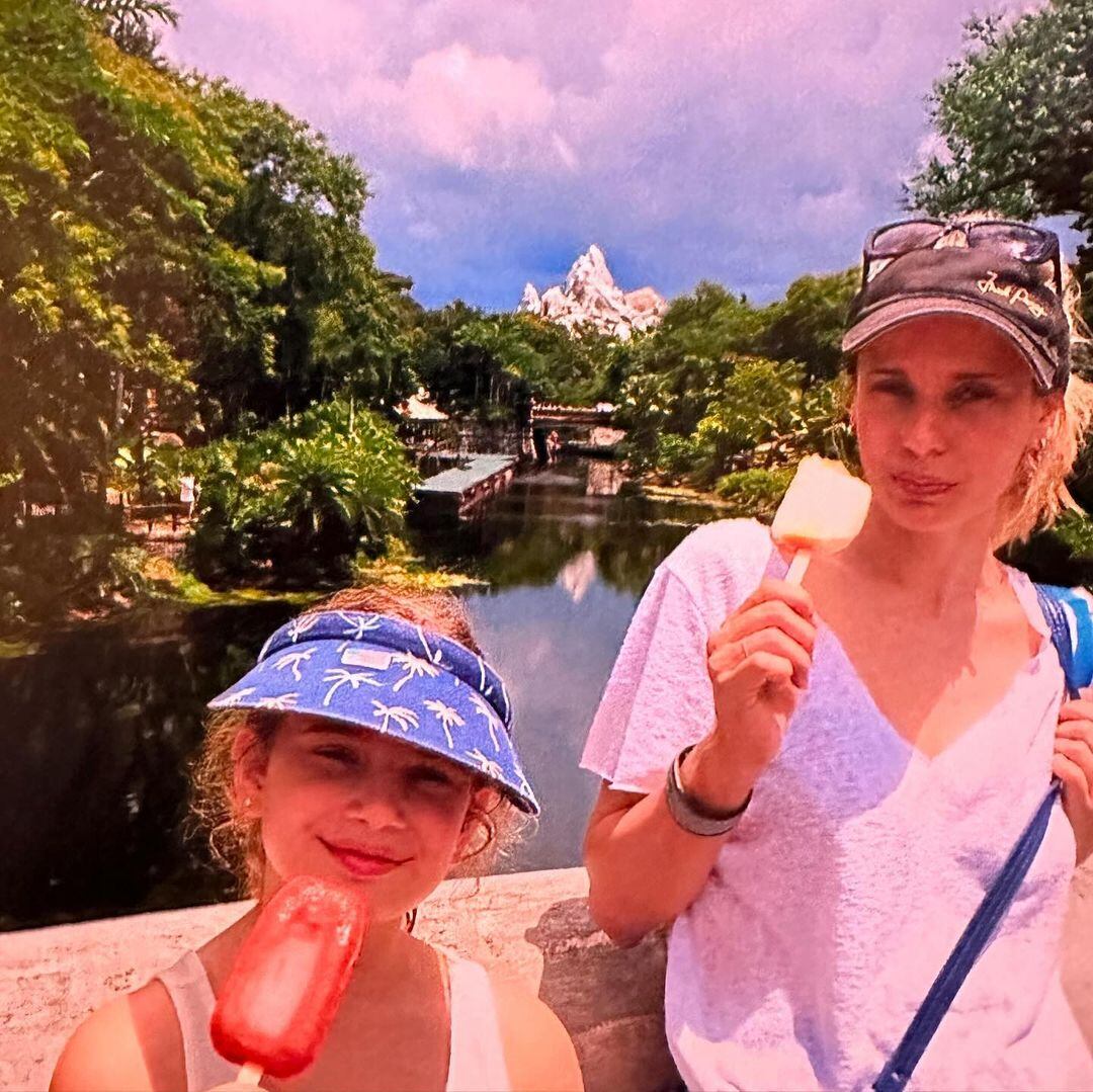 Julieta Cardinali y su hija Charo Calamaro