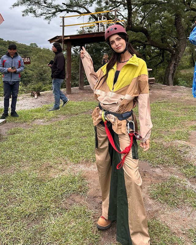 Zaira Nara posó con un outfit mega canchero para aventurarse a la tirolesa.