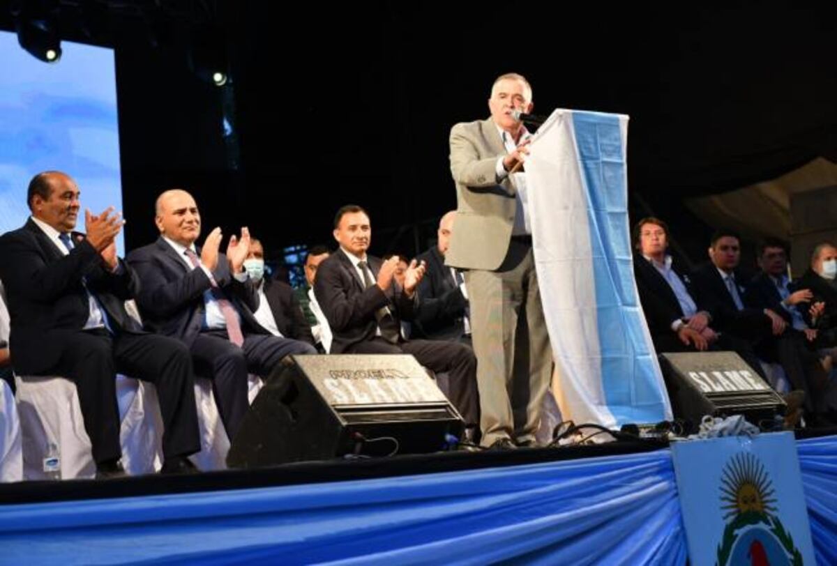 Trancas: Jaldo encabezó el inicio de la XI edición de la Expo Láctea