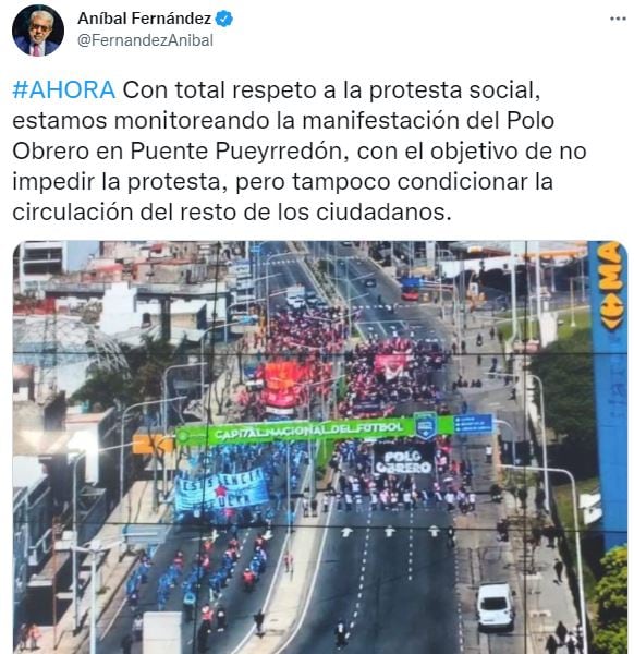 Marcha hacia el Puente Pueyrredón.