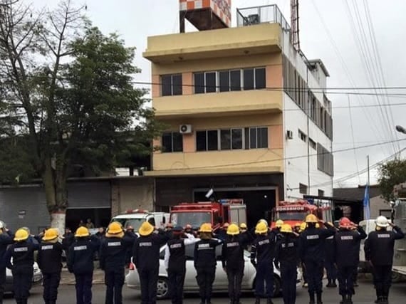 La rápida reacción de la madre de llevar a su hija al cuartel de Bomberos Voluntarios y el accionar de ellos, lograron salvarle la vida a la criatura.