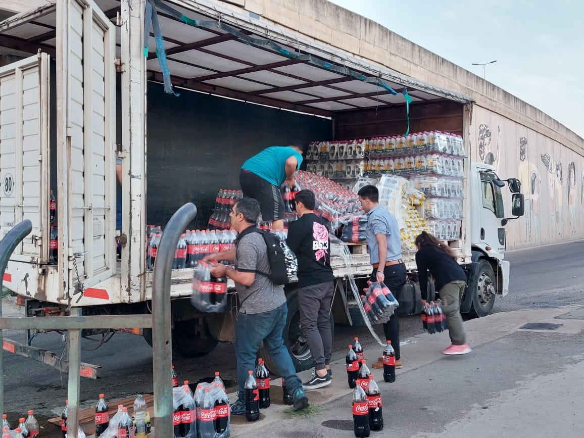 camión de coca coca vuelva av la voz del interior