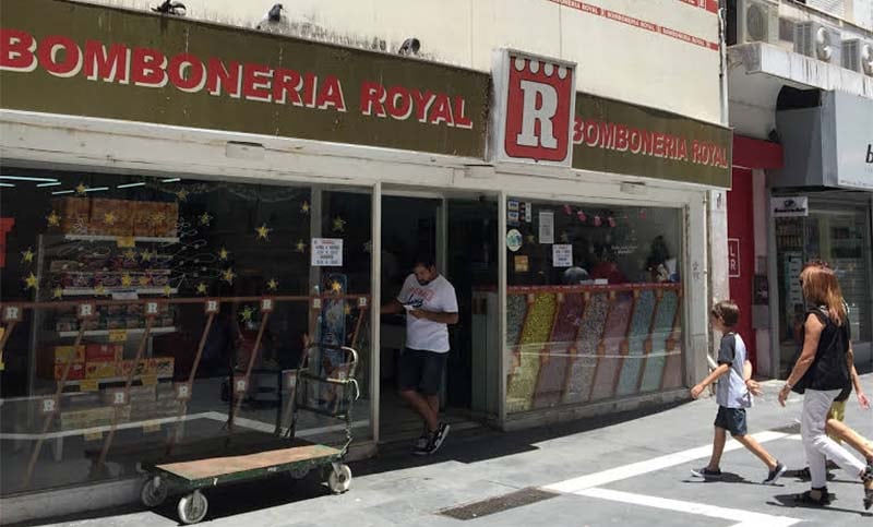 La histórica Bombonería Royal tiene tres sucursales en el Centro de Córdoba.