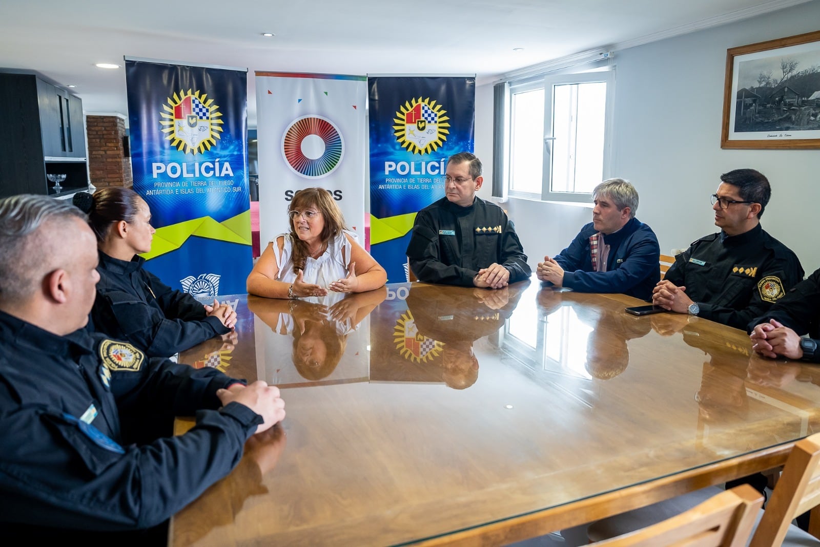 Reconocen a policías de Ushuaia por su labor