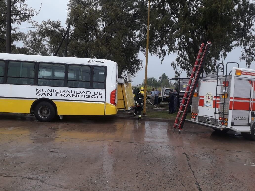 Bomberos Voluntarios trabajó en el lugar. (Foto: Bomberos Voluntarios San Francisco)