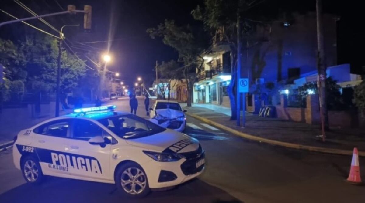 Siniestro vial en Eldorado: automovilista chocó contra un poste de telefonía