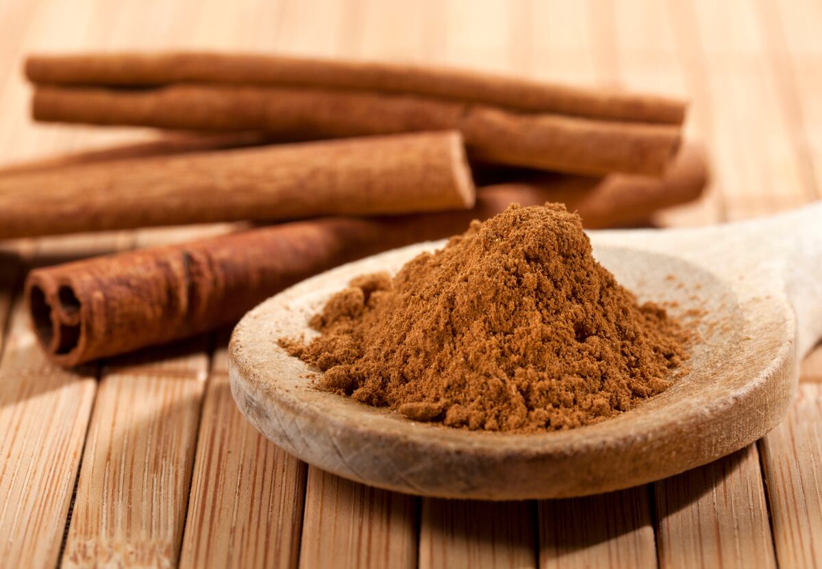El error más común al usar canela para atraer abundancia, según el Feng Shui