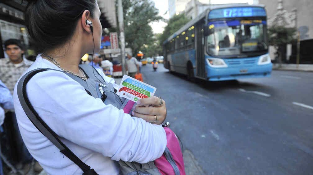 Fetap pide el pago total de programas que incentiven el uso gratuito del Boleto. (LaVoz/Archivo).