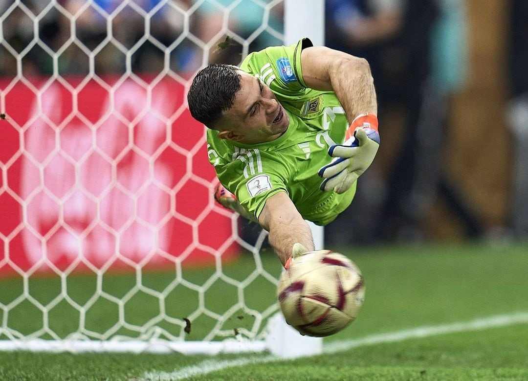 El festejo del Dibu Martínez en las redes sociales tras salir la Selección Argentina campeón.