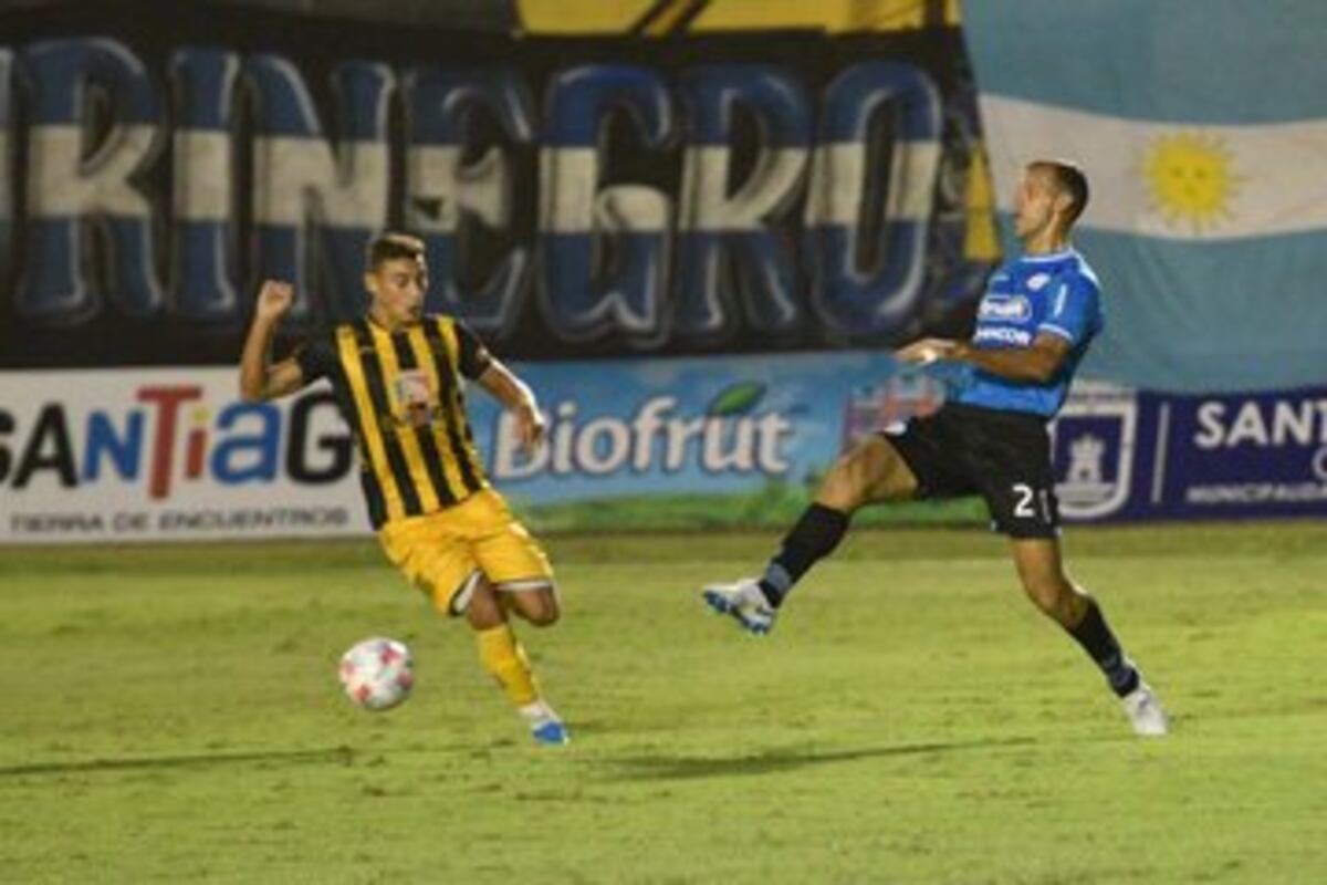 Belgrano perdió el invicto y la punta ante Mitre en Santiago