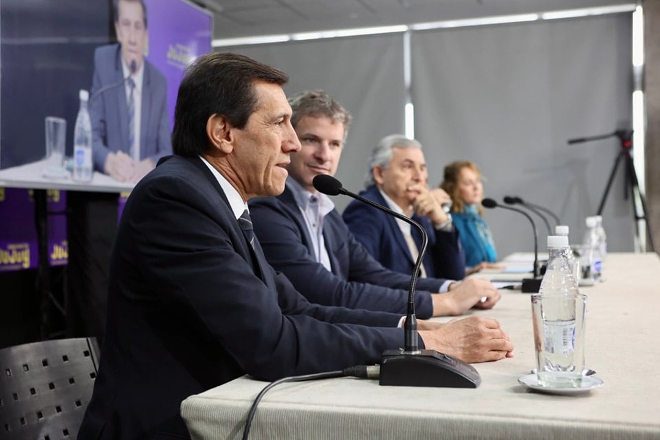 El ministro Carlos Sadir, presente en el lanzamiento del programa "Mi Primer Empleo Digital", destacó que serán 500 los jóvenes jujeños beneficiados con las becas de formación con vistas a acceder a una salida laboral.