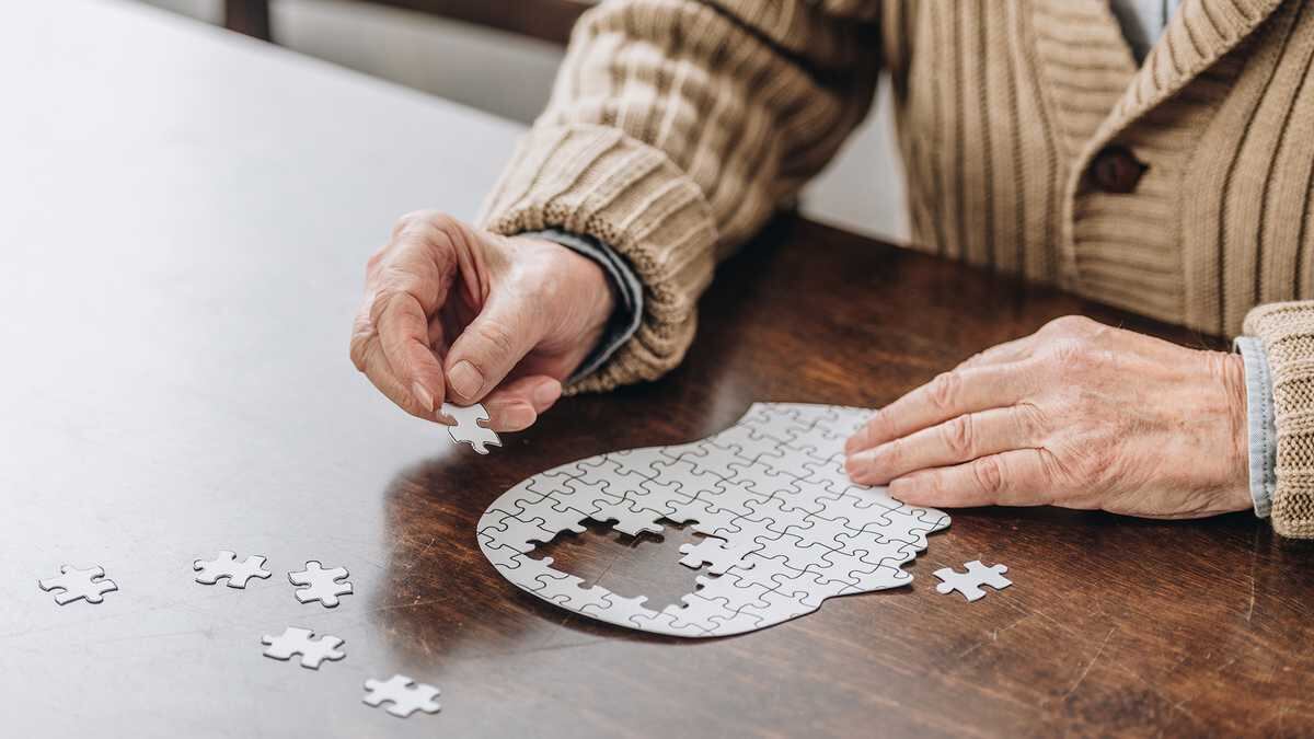 Un ensayo clínico podría derivar en la primera vacuna nasal para prevenir el Alzheimer