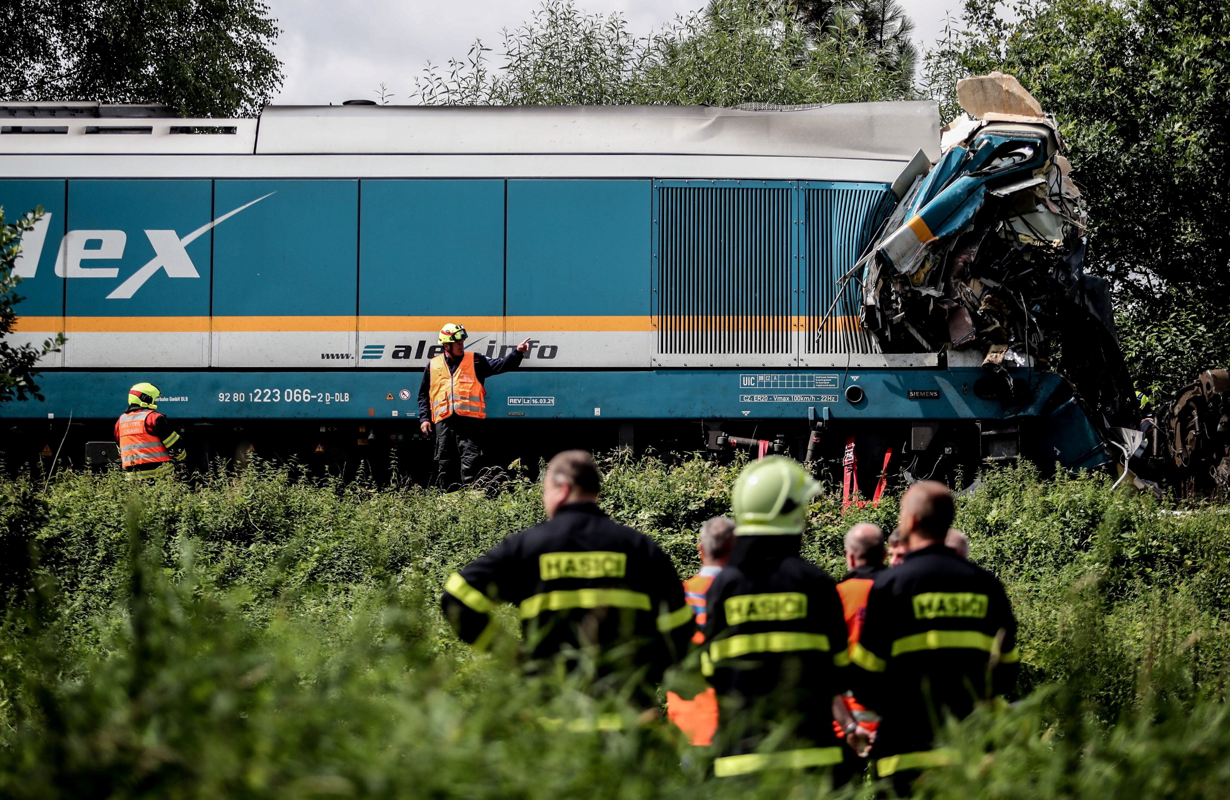 Tres muertos y decenas de heridos en un choque de trenes en República Checa