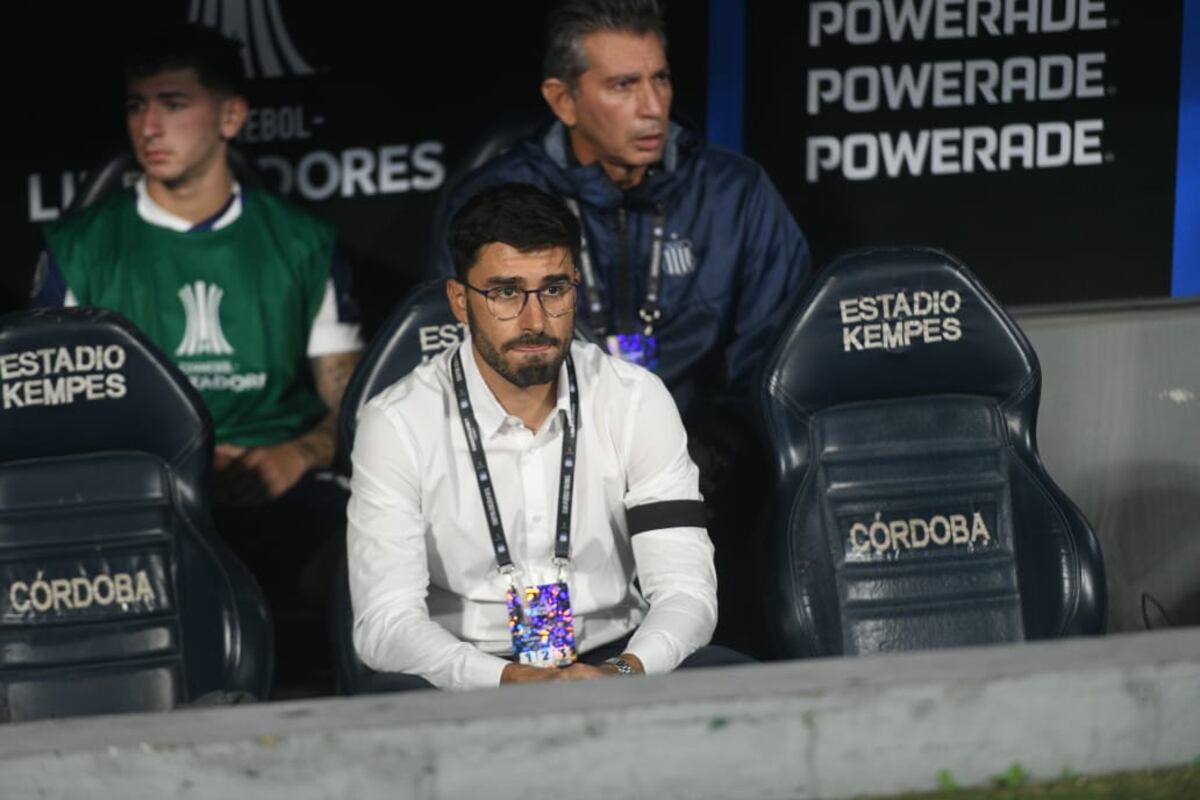 Del técnico interino de Talleres: “El equipo fue al frente y mereció más”