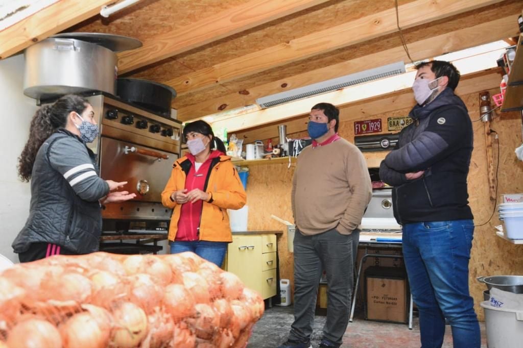 Lic. Sabrina Marcucci, recorrió los merenderos y copas de leche que integran el Consejo Social de Emergencia.