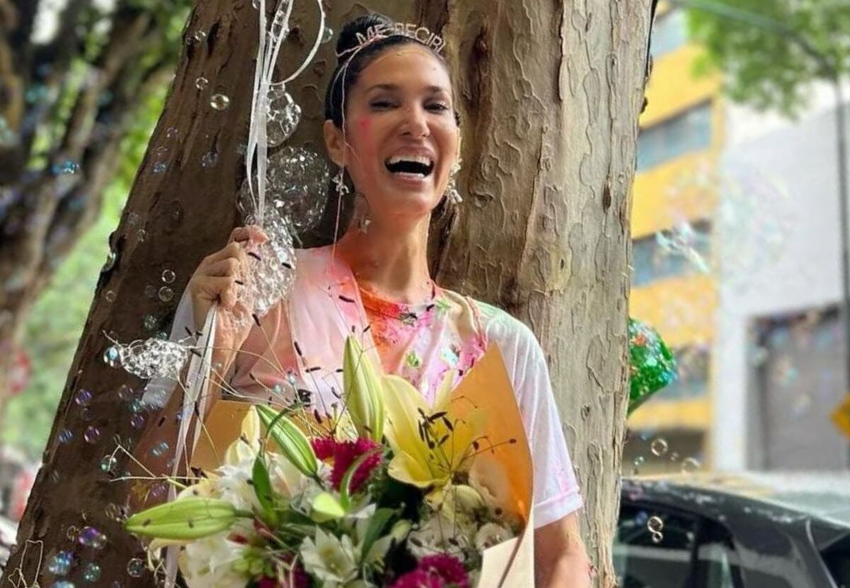 Silvina Escudero se recibió y lo celebró a lo grande: el título que obtuvo y las imágenes del festejo