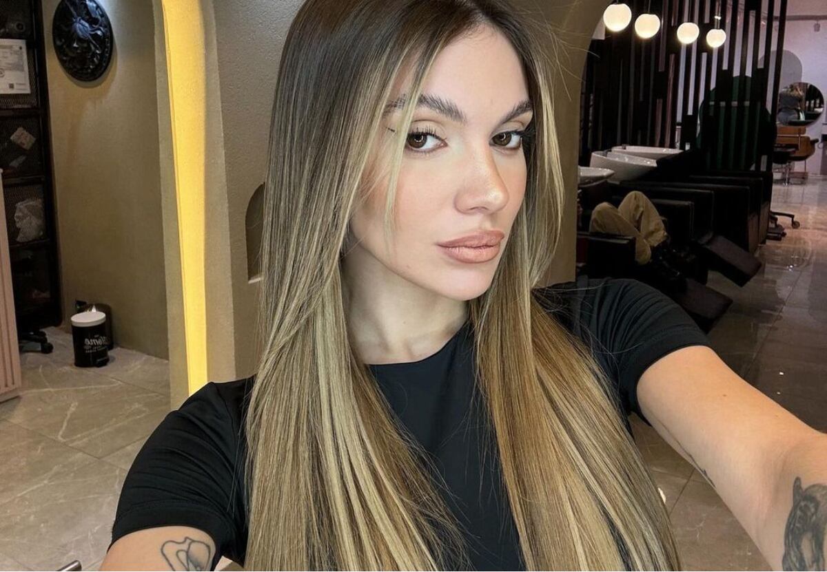 Sasha Ferro paralizó Instagram con un corset mega escotado y transparencias