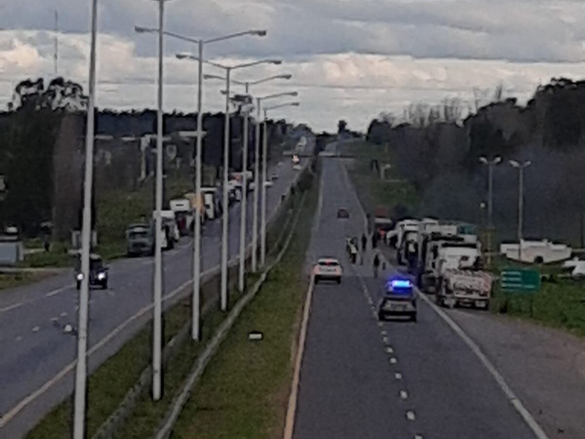 Gualeguaychú se suma al paro de transportistas